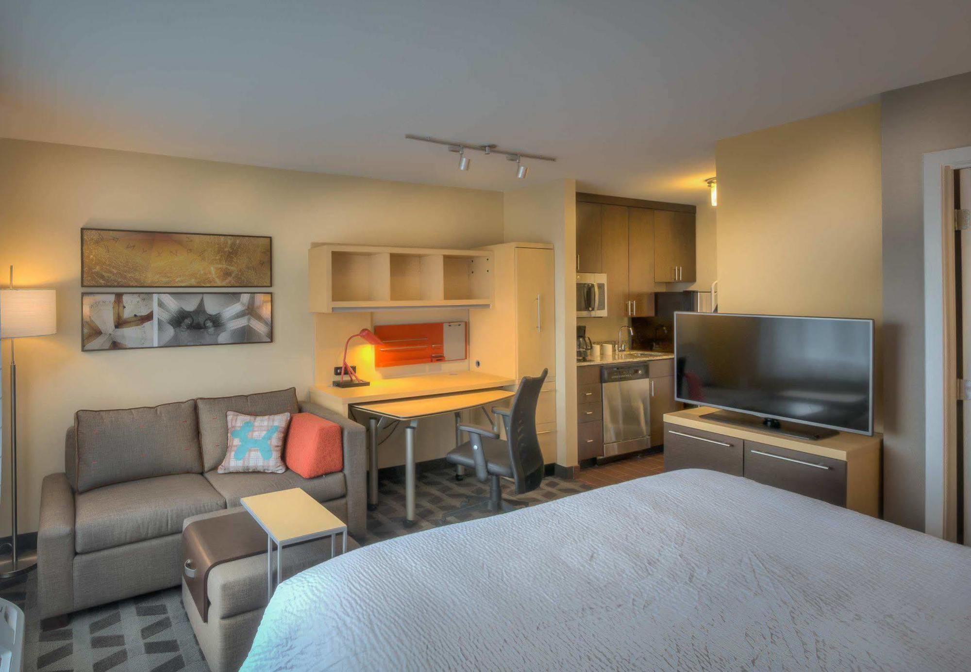 Towneplace Suites By Marriott Goldsboro Exterior photo